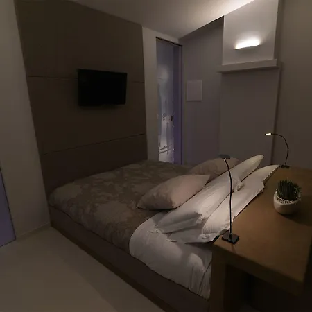 Lägenhetshotell La Residenza Del Monaco Bianco