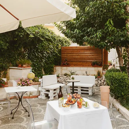 La Residenza Del Monaco Bianco Lägenhetshotell