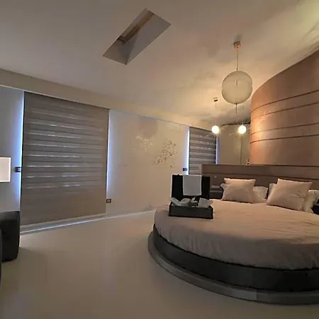 La Residenza Del Monaco Bianco 4* Матера