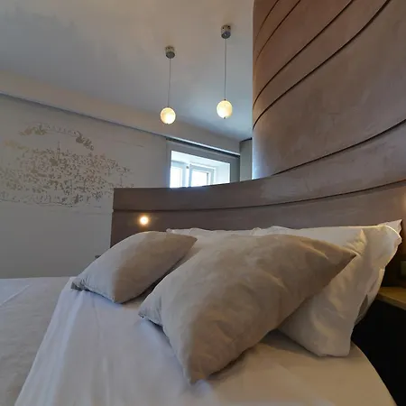 Couette-café La Residenza Del Monaco Bianco 4*