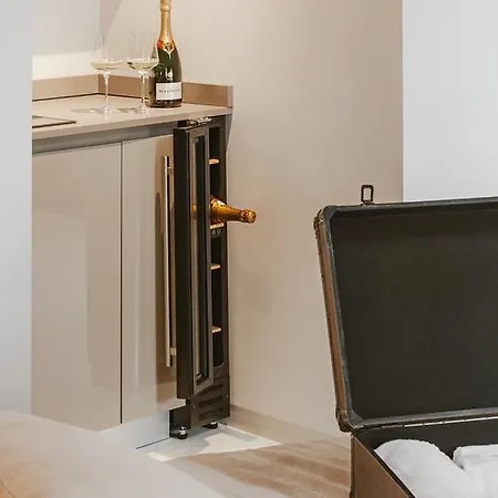 La Residenza Del Monaco Bianco Bed & Breakfast 4*