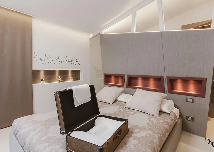 Bed & Breakfast La Residenza Del Monaco Bianco 4*