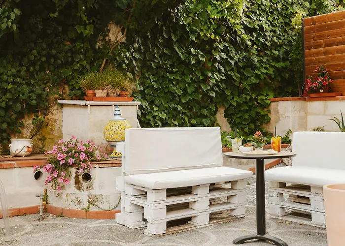 La Residenza Del Monaco Bianco Bed & Breakfast 4*